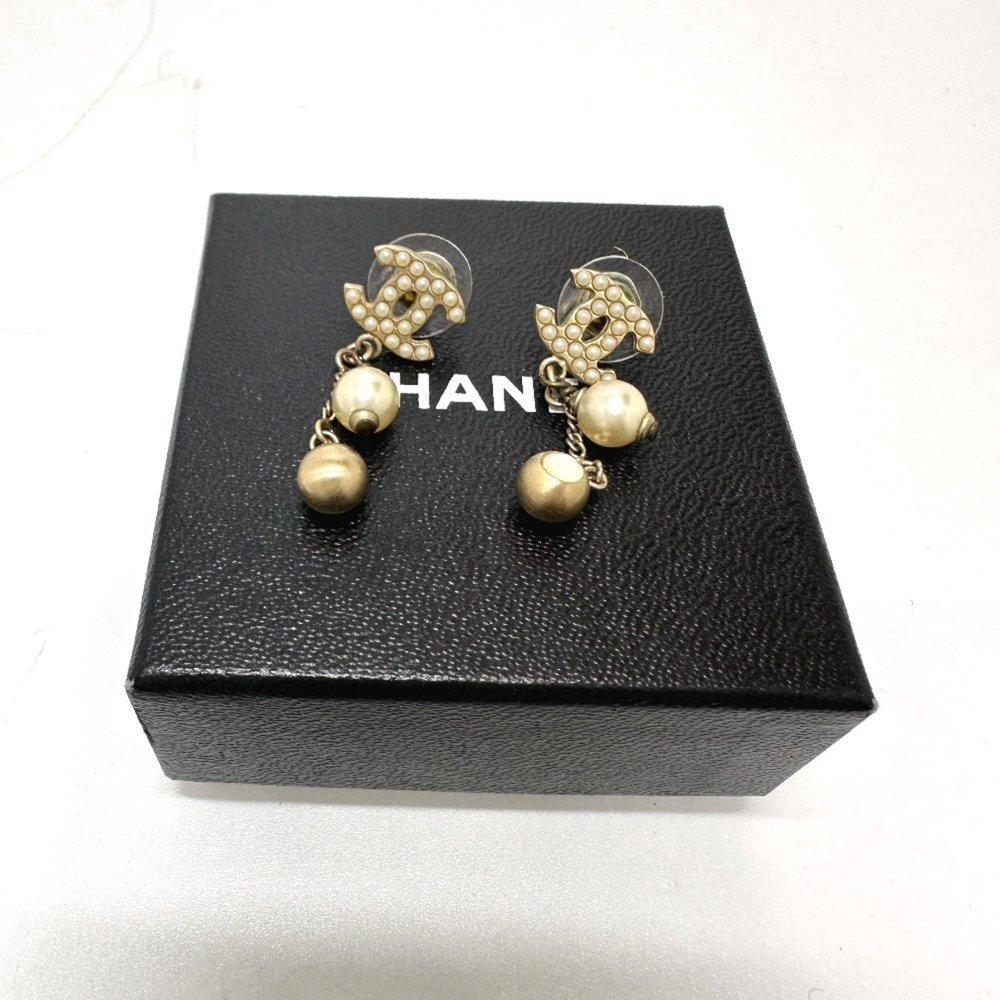 CHANEL Authentic Gold Pearl Logo Earrings - Picture 12 of 12